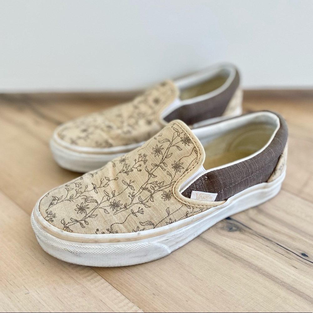 Vans Slip On Sneakers, Floral